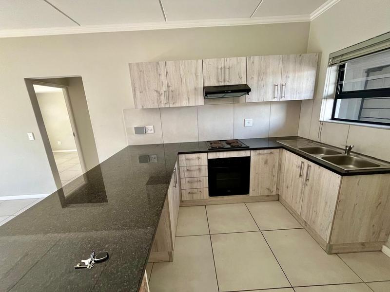 To Let 2 Bedroom Property for Rent in Brackenfell South Western Cape